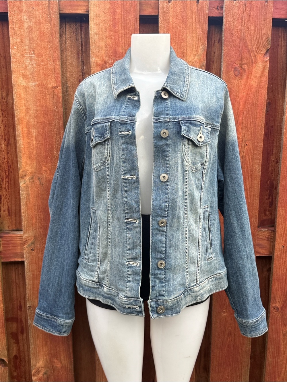 Torrid Denim Medium Wash Stretch Classic Button Up Jean Jacket Plus Size 2